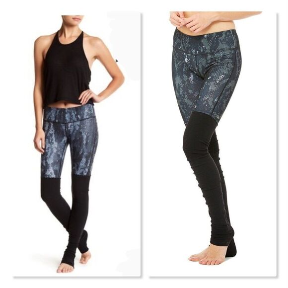 Alo Yoga Goddess Ribbed Legging size Small in Black Python - Picture 2 of 12